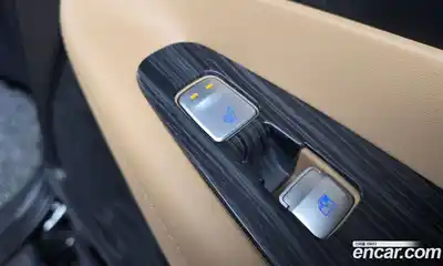 Hyundai Santa Fe 2022 1.6 Автомат в Москве № 128059, миниатюра 3