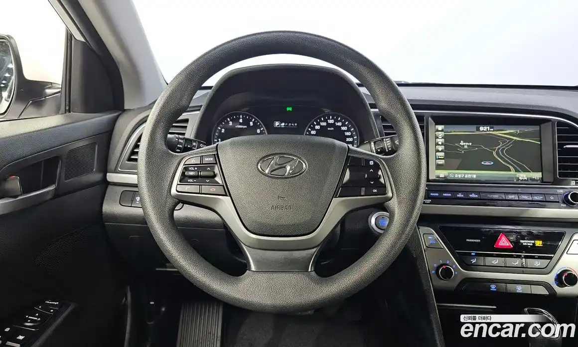 Hyundai Avante 2018 1.6 Автомат в Москве № 130081, фото 20