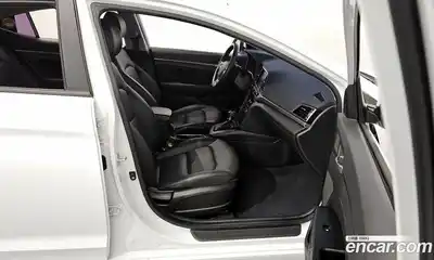 Hyundai Avante 2018 1.6 Автомат в Москве № 130081, миниатюра 4