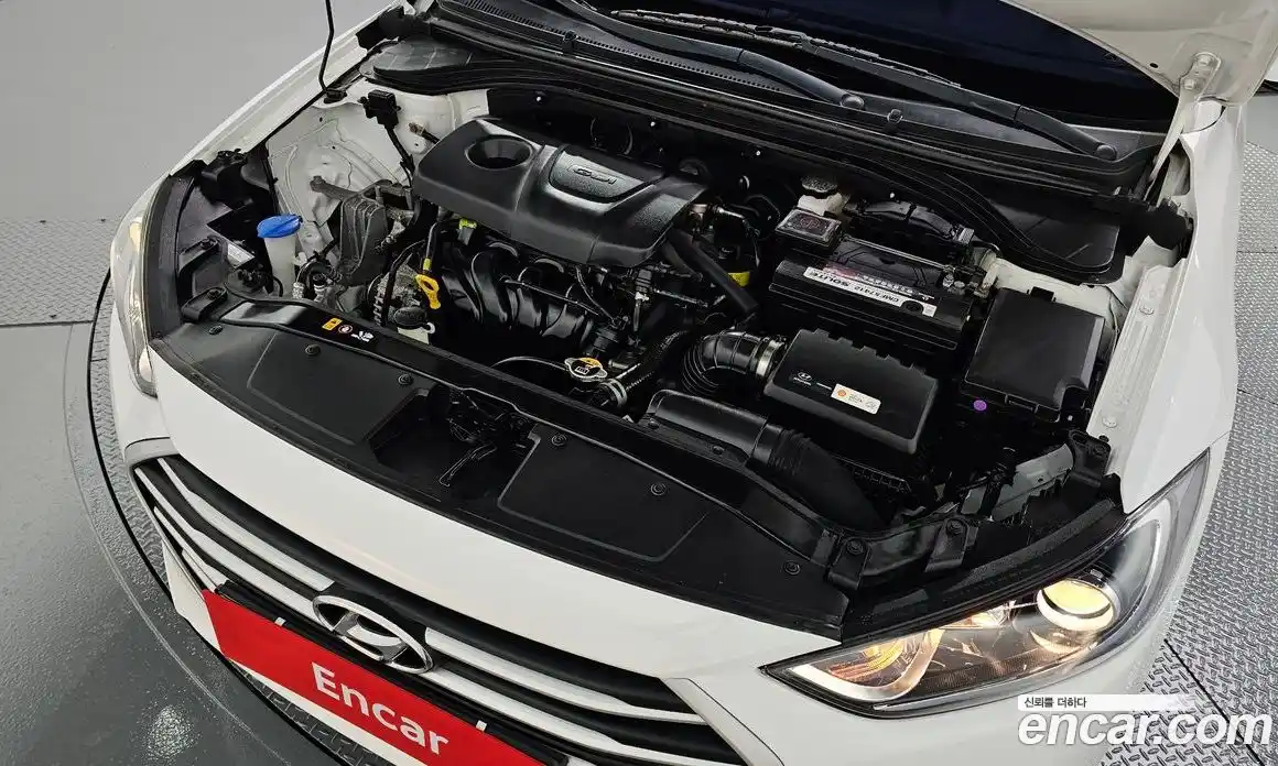 Hyundai Avante 2018 1.6 Автомат в Москве № 130081, фото 5