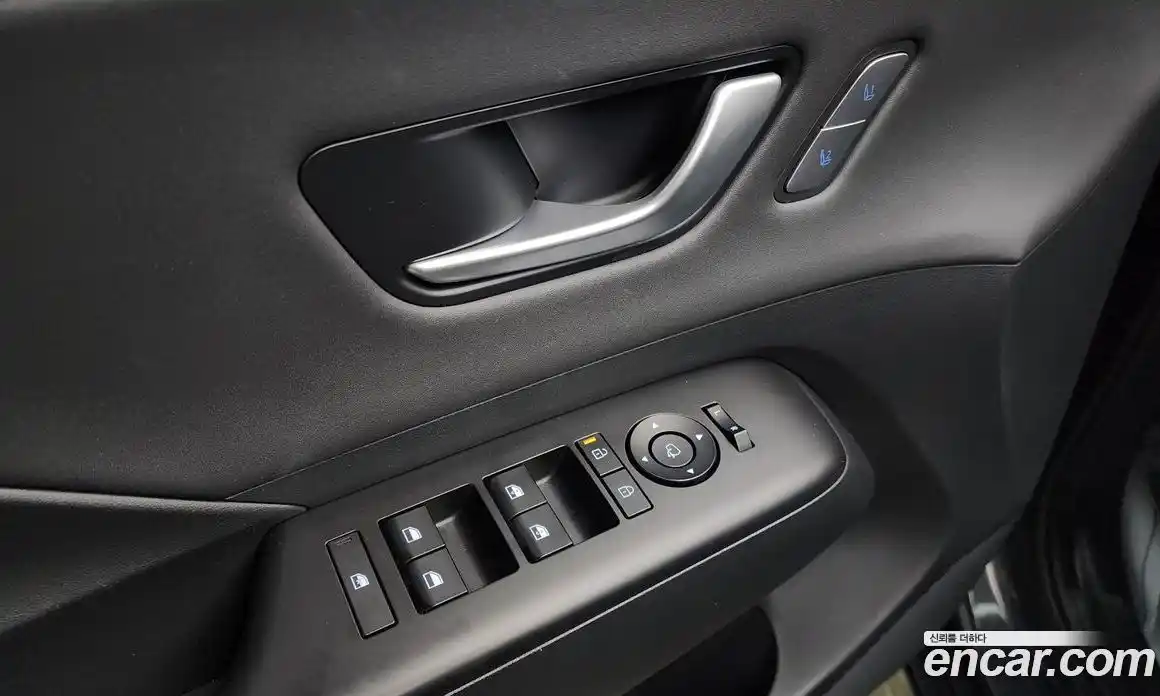 Hyundai Kona 2023 1.6 Автомат в Москве № 130632, фото 20