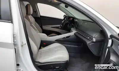 Hyundai Avante 2023 1.6 Автомат в Москве № 130716, миниатюра 6