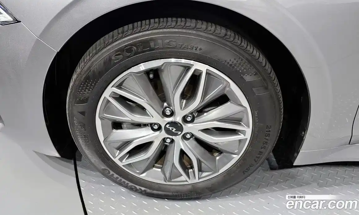 Kia K5 2023 2.0 Автомат в Москве № 132155, фото 8