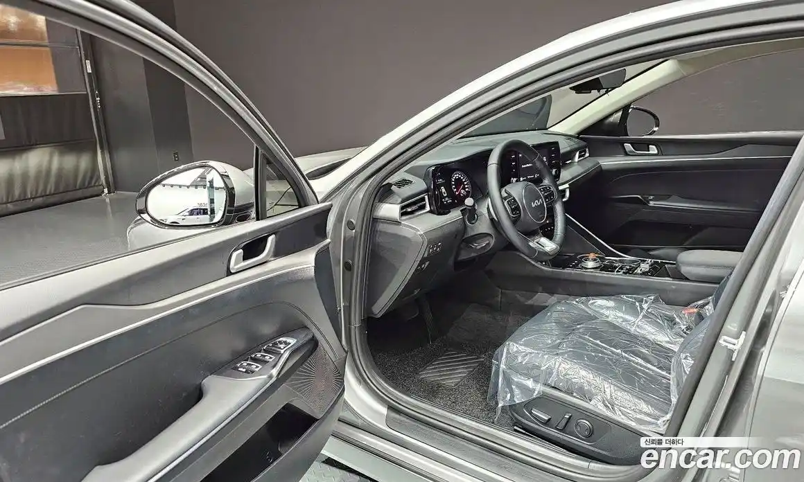 Kia K5 2023 2.0 Автомат в Москве № 132155, фото 9