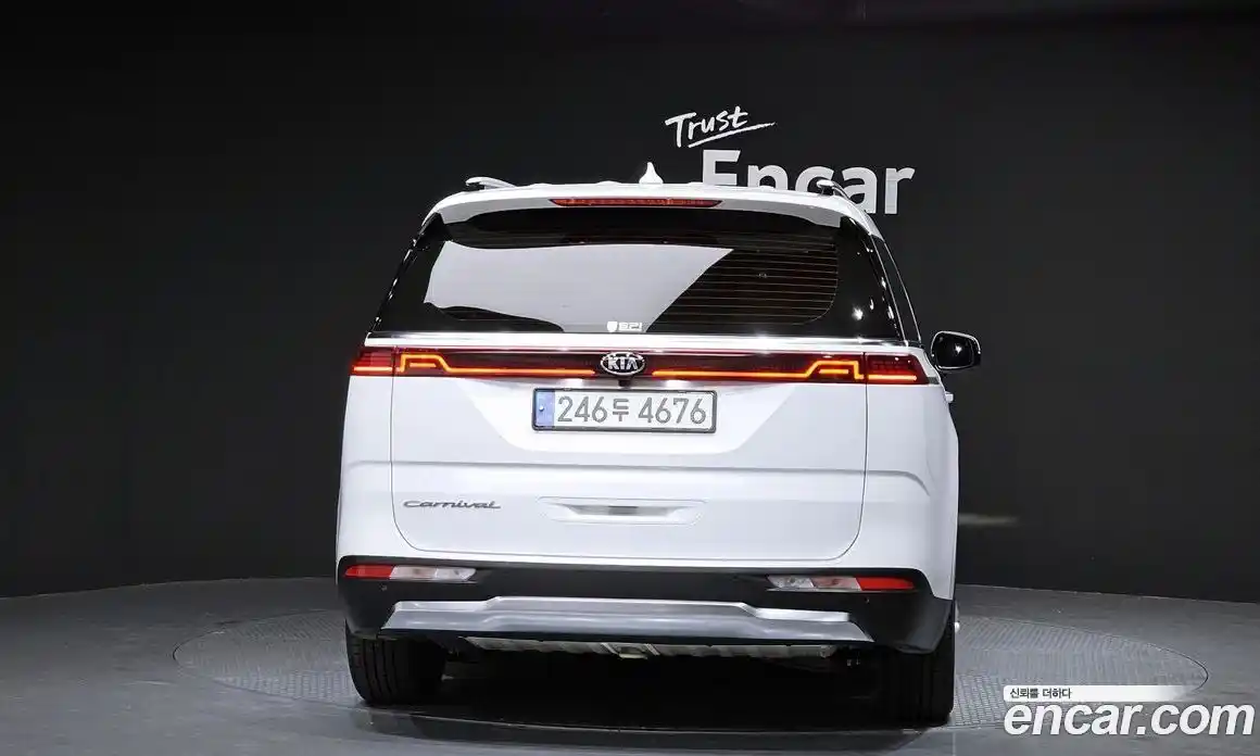 Kia Canival 2021 2.2 Автомат в Москве № 134007, фото 11