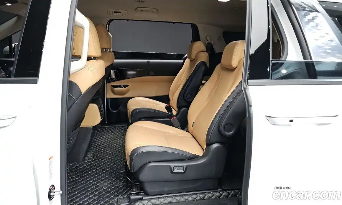 Kia Canival 2021 2.2 Автомат в Москве № 134007, фото 13