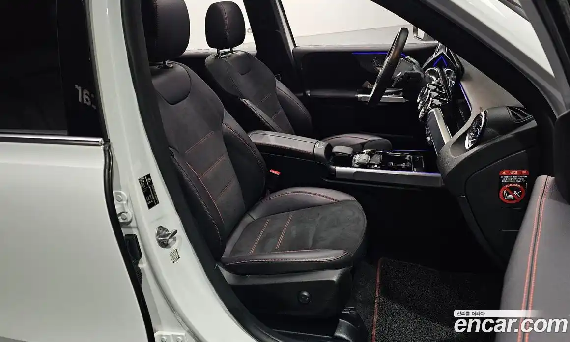 Mercedes-Benz GLB-Class 2022 2.0 Автомат в Москве № 135432, фото 14