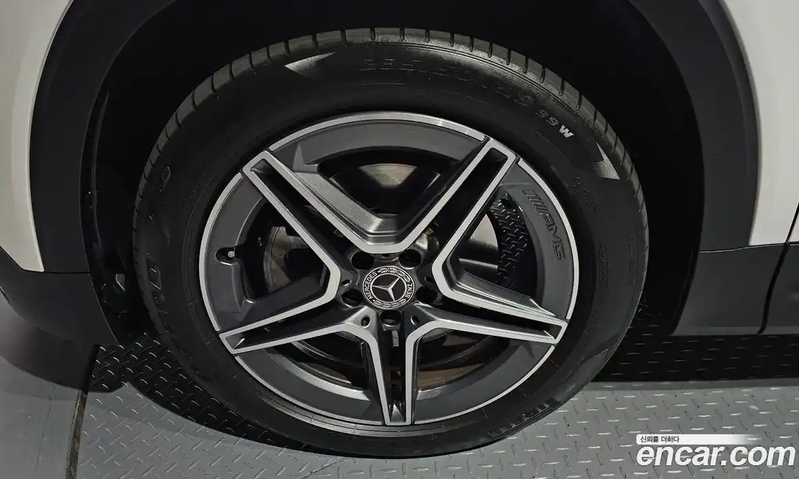 Mercedes-Benz GLB-Class 2022 2.0 Автомат в Москве № 135432, фото 20