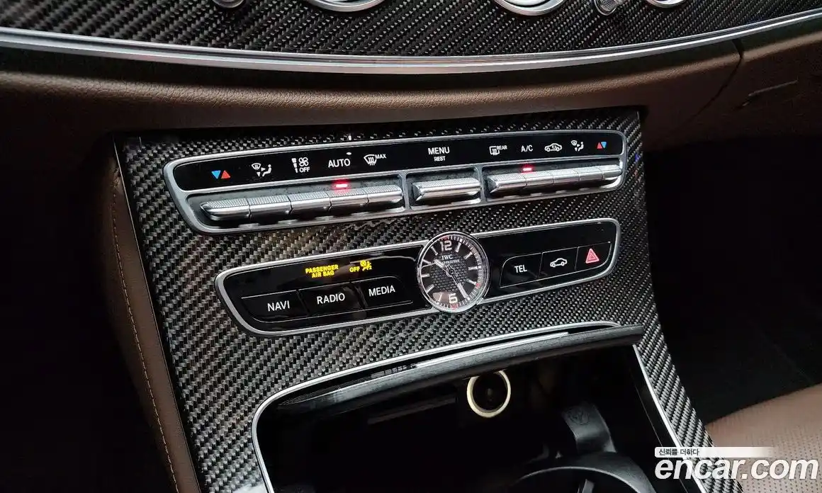 Mercedes-Benz E-Class 2018 4.0 Автомат в Москве № 143747, фото 16