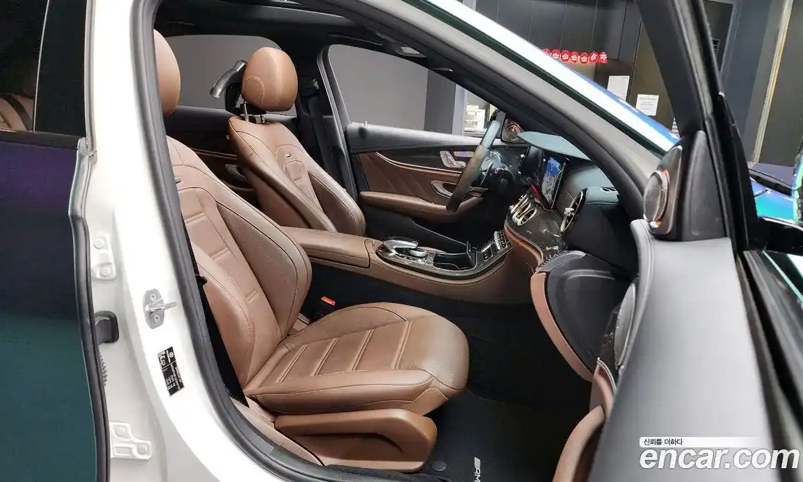 Mercedes-Benz E-Class 2018 4.0 Автомат в Москве № 143747, фото 20