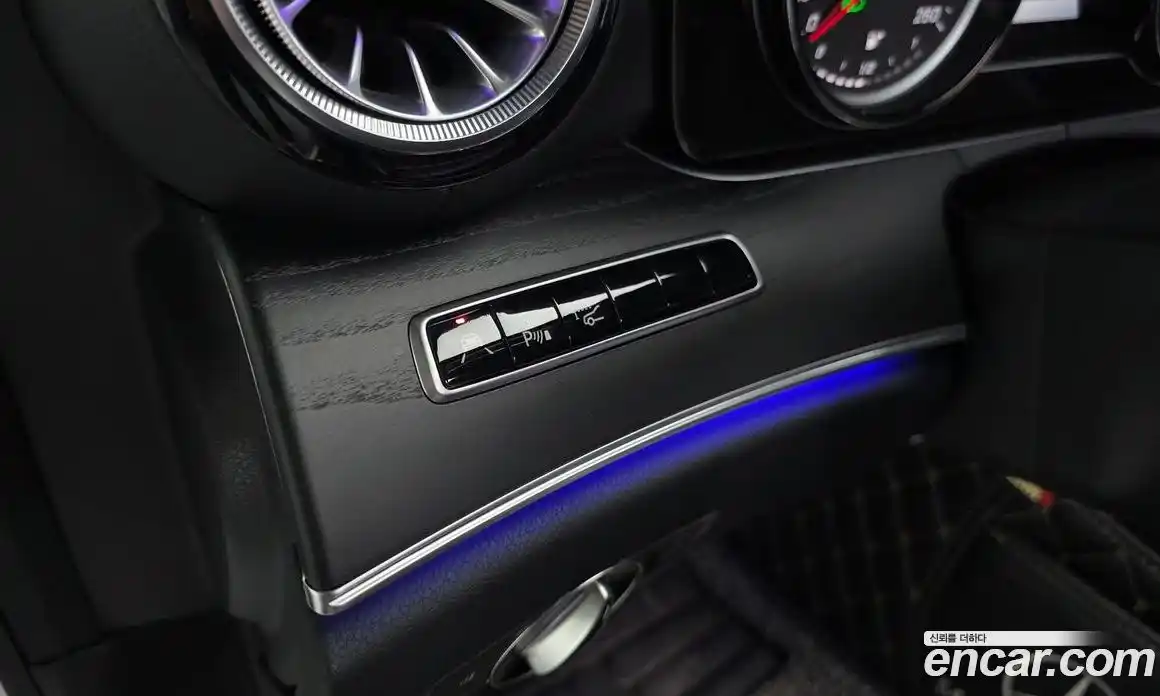 Mercedes-Benz E-Class 2019 1.9 Автомат в Москве № 143796, фото 11