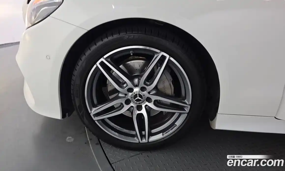 Mercedes-Benz E-Class 2019 1.9 Автомат в Москве № 143796, фото 7