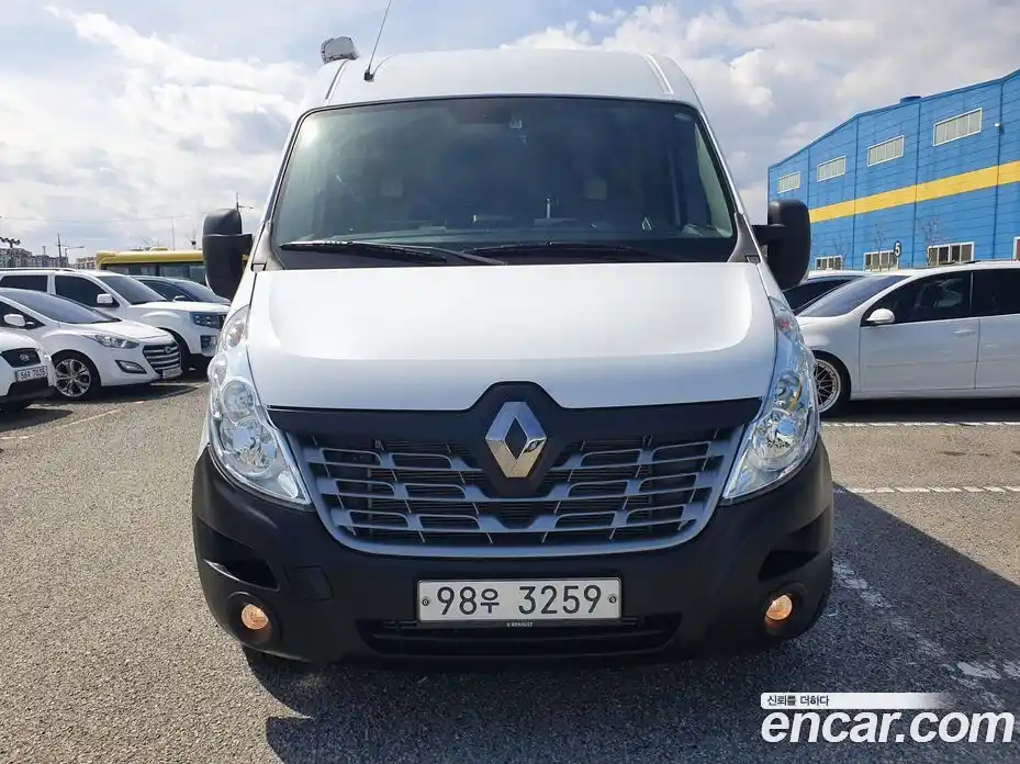 Renault Master 2019 2.3 Механическая в Москве № 152268, фото 3