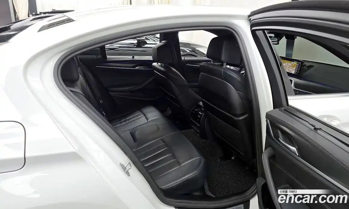 BMW 5-Series 2023 2.0 Автомат в Москве № 155115, фото 19