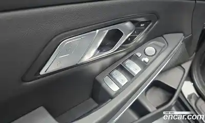 BMW 3-Series 2022 2.0 Автомат в Москве № 155116, миниатюра 12