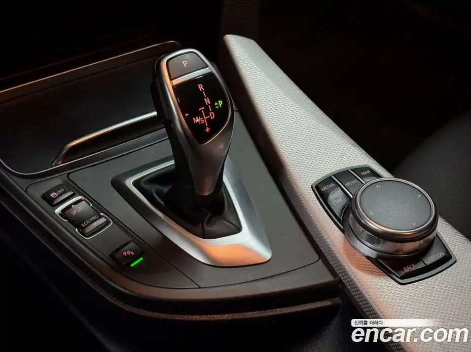 BMW 3-Series 2017 2.0 Автомат в Москве № 155226, фото 9