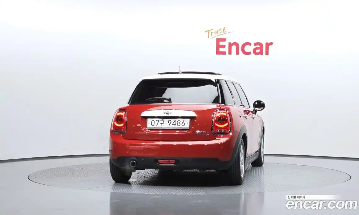 Mini Cooper 2015 1.5 Автомат в Москве № 156165, фото 13