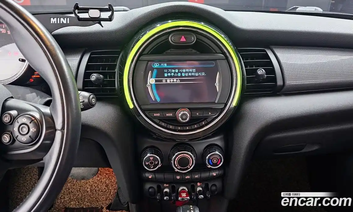 Mini Cooper 2015 1.5 Автомат в Москве № 156165, фото 16