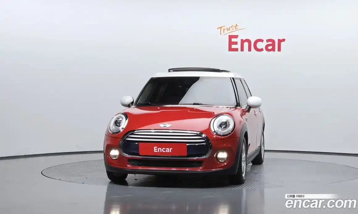 Mini Cooper 2015 1.5 Автомат в Москве № 156165, фото 3