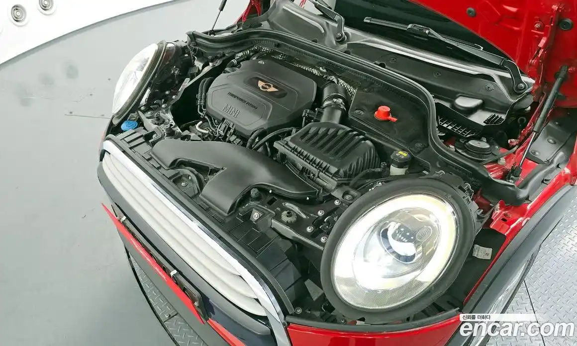 Mini Cooper 2015 1.5 Автомат в Москве № 156165, фото 8