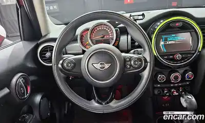 Mini Cooper 2015 1.5 Автомат в Москве № 156165, миниатюра 10