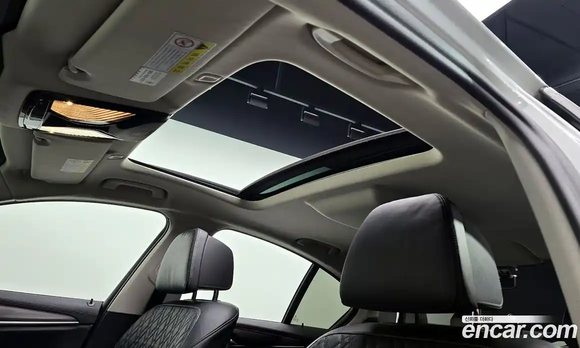 BMW 5-Series 2018 2.0 Автомат в Москве № 157292, фото 16