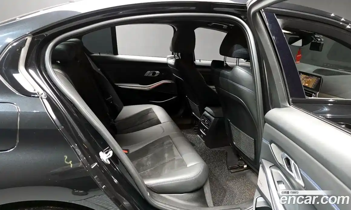 BMW 3-Series 2021 2.0 Автомат в Москве № 158939, фото 3