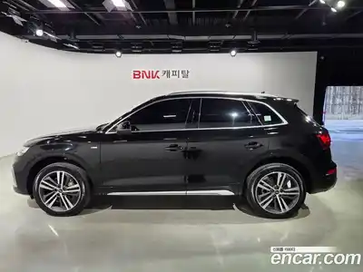 Audi Q5 2023 2.0 Автомат в Москве № 162429, миниатюра 3