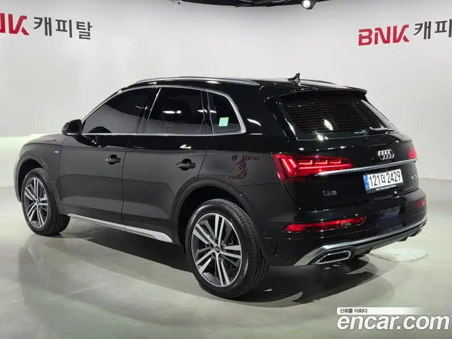 Audi Q5 2023 2.0 Автомат в Москве № 162429, фото 4