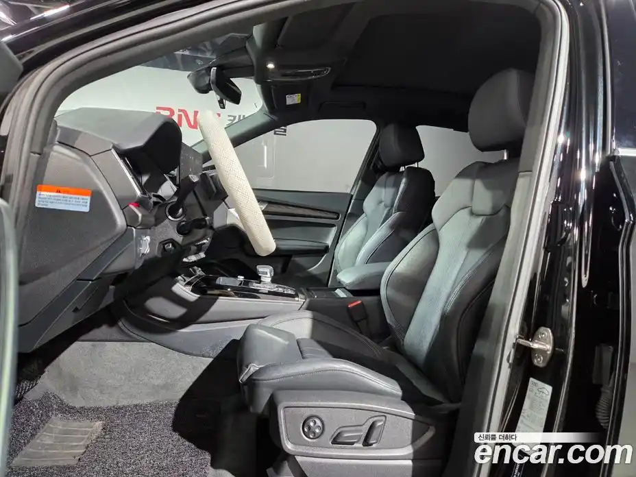 Audi Q5 2023 2.0 Автомат в Москве № 162429, фото 9