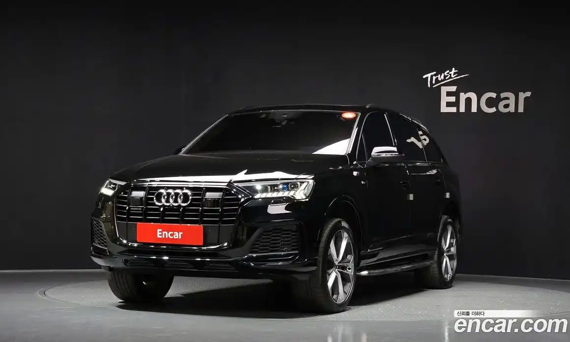 Audi Q7 2023 3.0 Автомат в Москве № 162583, фото 1