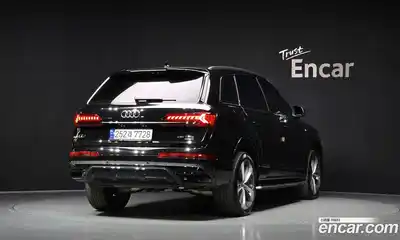 Audi Q7 2023 3.0 Автомат в Москве № 162583, миниатюра 2