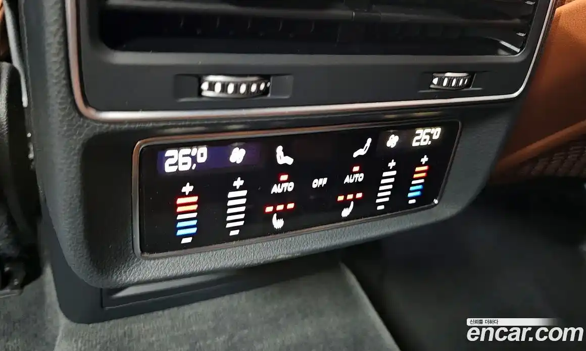 Audi Q8 2021 3.0 Автомат в Москве № 163368, фото 17