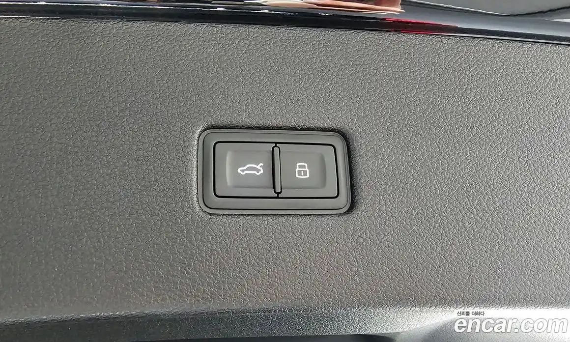 Audi Q8 2021 3.0 Автомат в Москве № 163368, фото 18