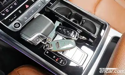 Audi Q8 2021 3.0 Автомат в Москве № 163368, миниатюра 9