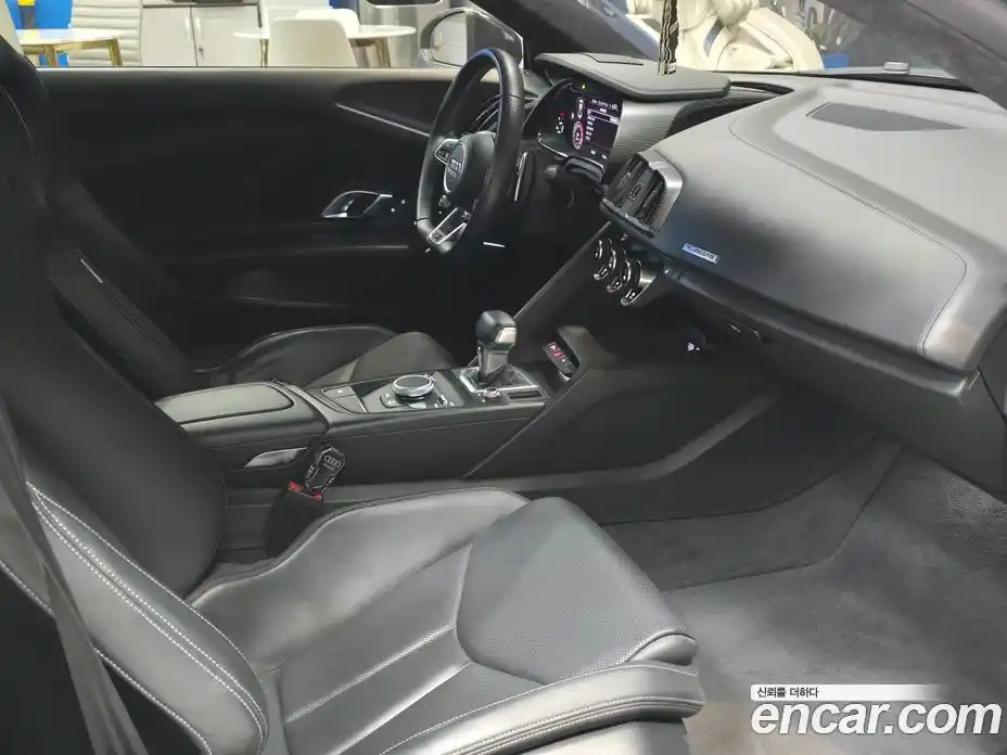 Audi R8 2017 5.2 Автомат в Москве № 163950, фото 14