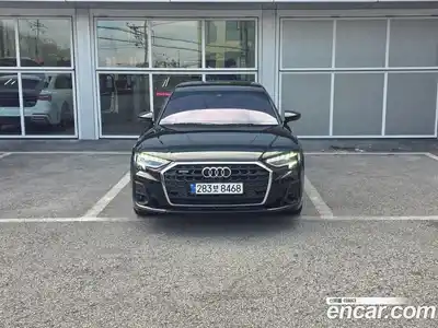 Audi A8, 2022
