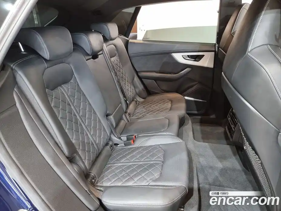 Audi Q8 2023 3.0 Автомат в Москве № 163989, фото 12