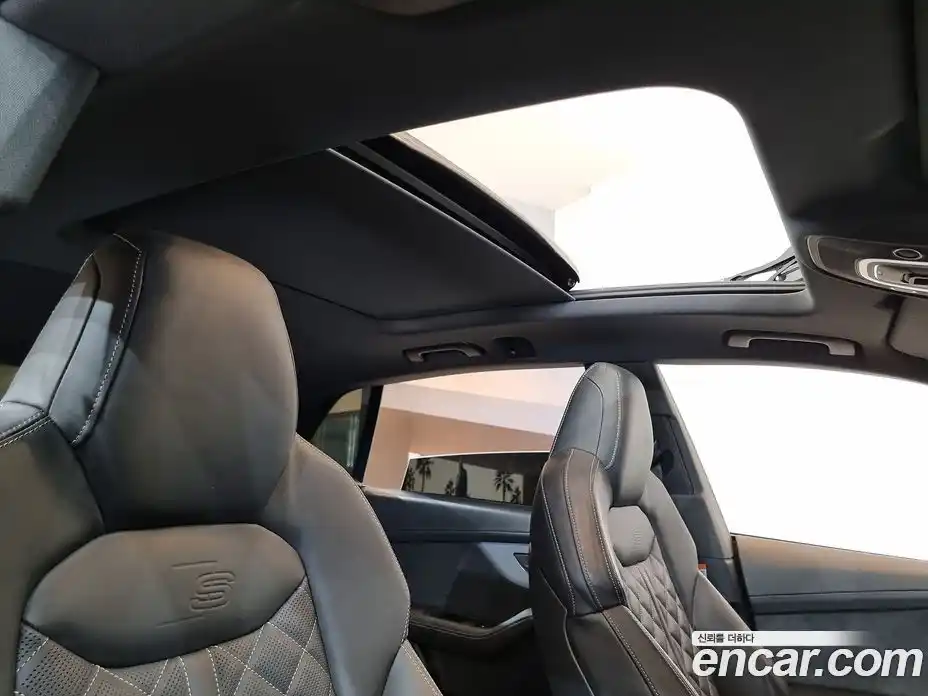 Audi Q8 2023 3.0 Автомат в Москве № 163989, фото 14