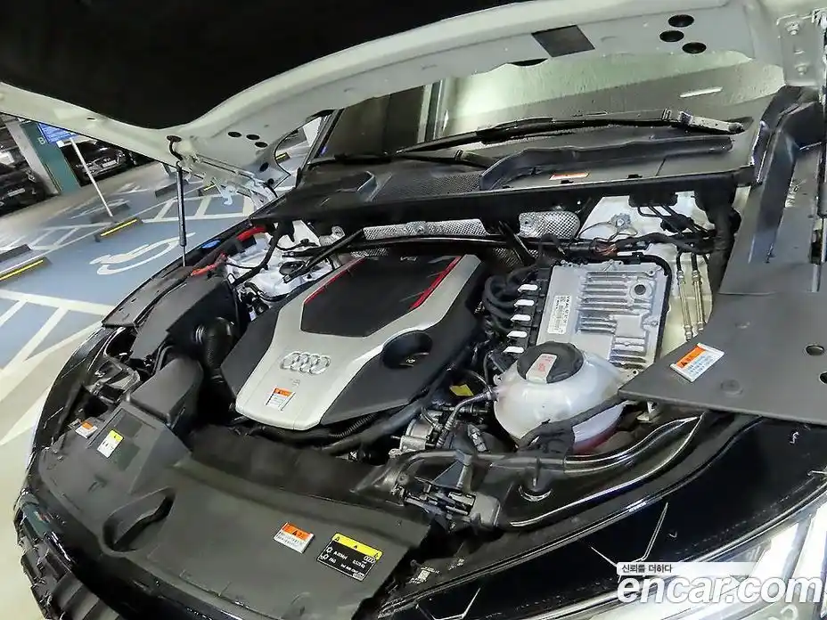 Audi SQ5 2021 3.0 Автомат в Москве № 164100, фото 19