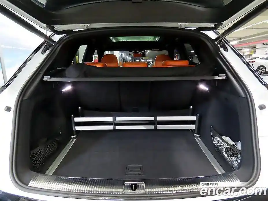 Audi SQ5 2021 3.0 Автомат в Москве № 164100, фото 6