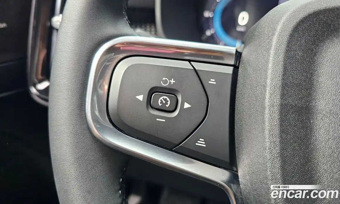 Volvo XC40 2025 2.0 Автомат в Москве № 164255, фото 11