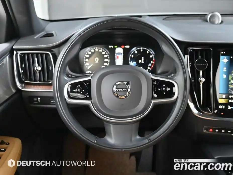 Volvo V60 2021 2.0 Автомат в Москве № 164739, фото 13