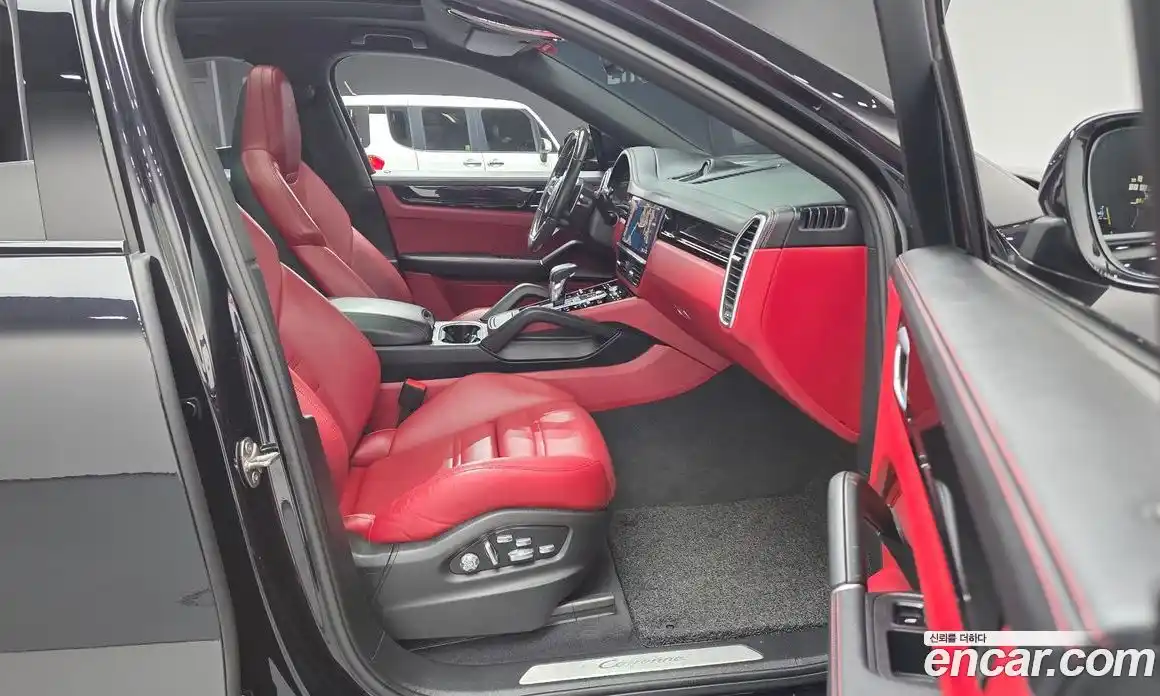 Porsche Cayenne 2021 3.0 Автомат в Москве № 165567, фото 3