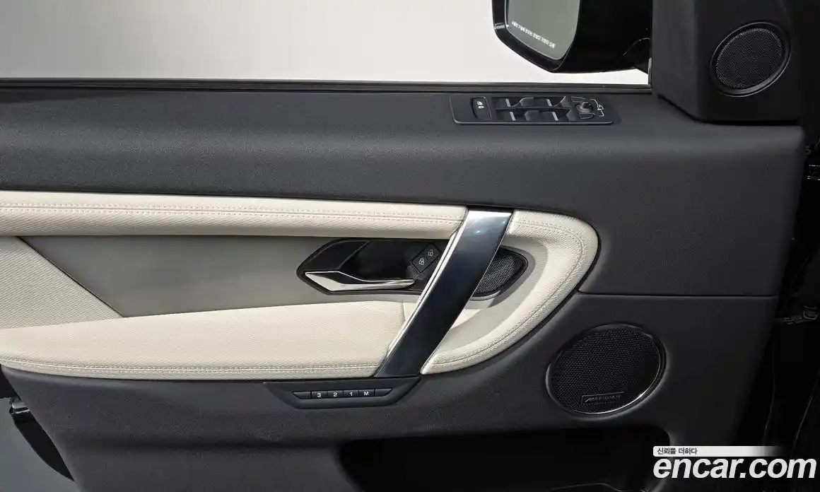 Land Rover Discovery Sport 2024 2.0 Автомат в Москве № 166034, фото 11