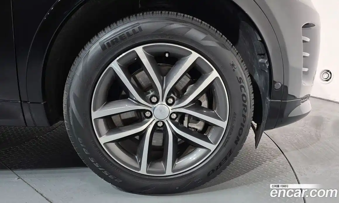 Land Rover Discovery Sport 2024 2.0 Автомат в Москве № 166034, фото 5