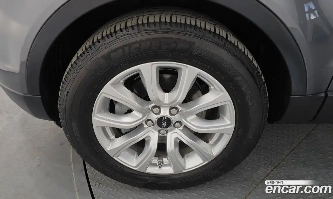 Land Rover Range-Rover Evoque 2018 2.0 Автомат в Москве № 166124, фото 5