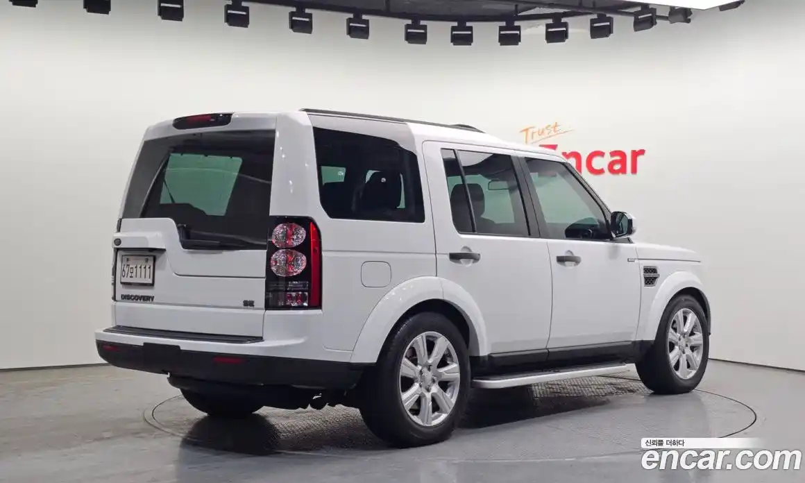 Land Rover Discovery 2016 3.0 Автомат в Москве № 166137, фото 1