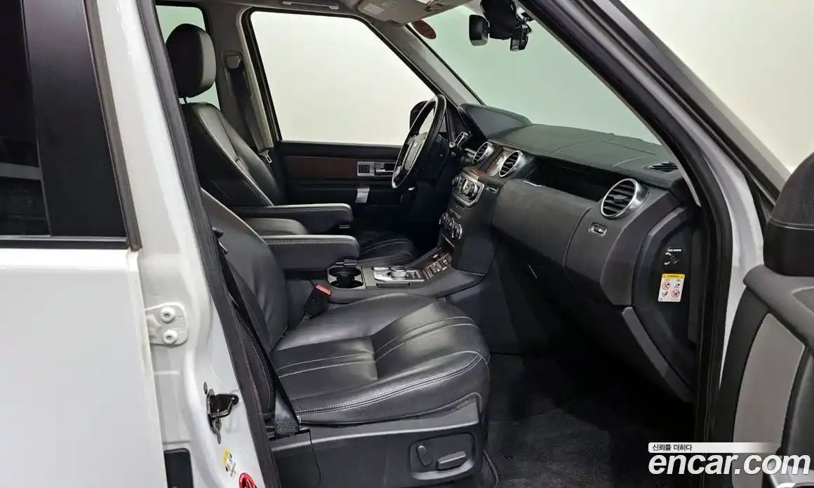 Land Rover Discovery 2016 3.0 Автомат в Москве № 166137, фото 13