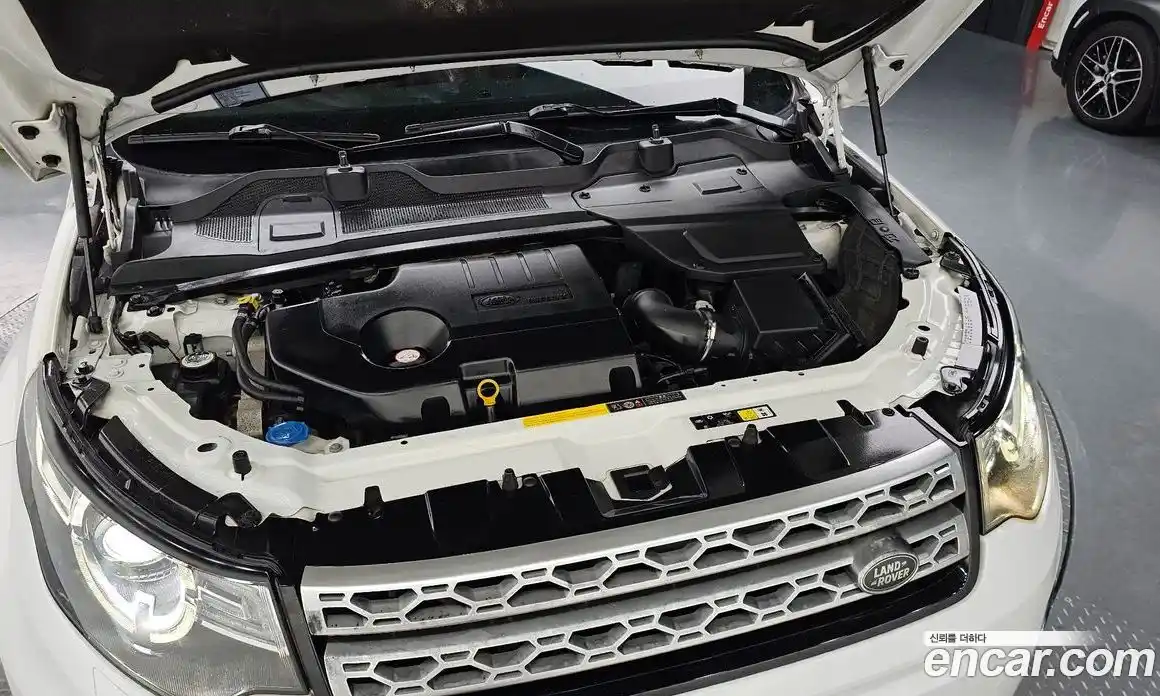 Land Rover Discovery Sport 2016 2.0 Автомат в Москве № 166545, фото 13